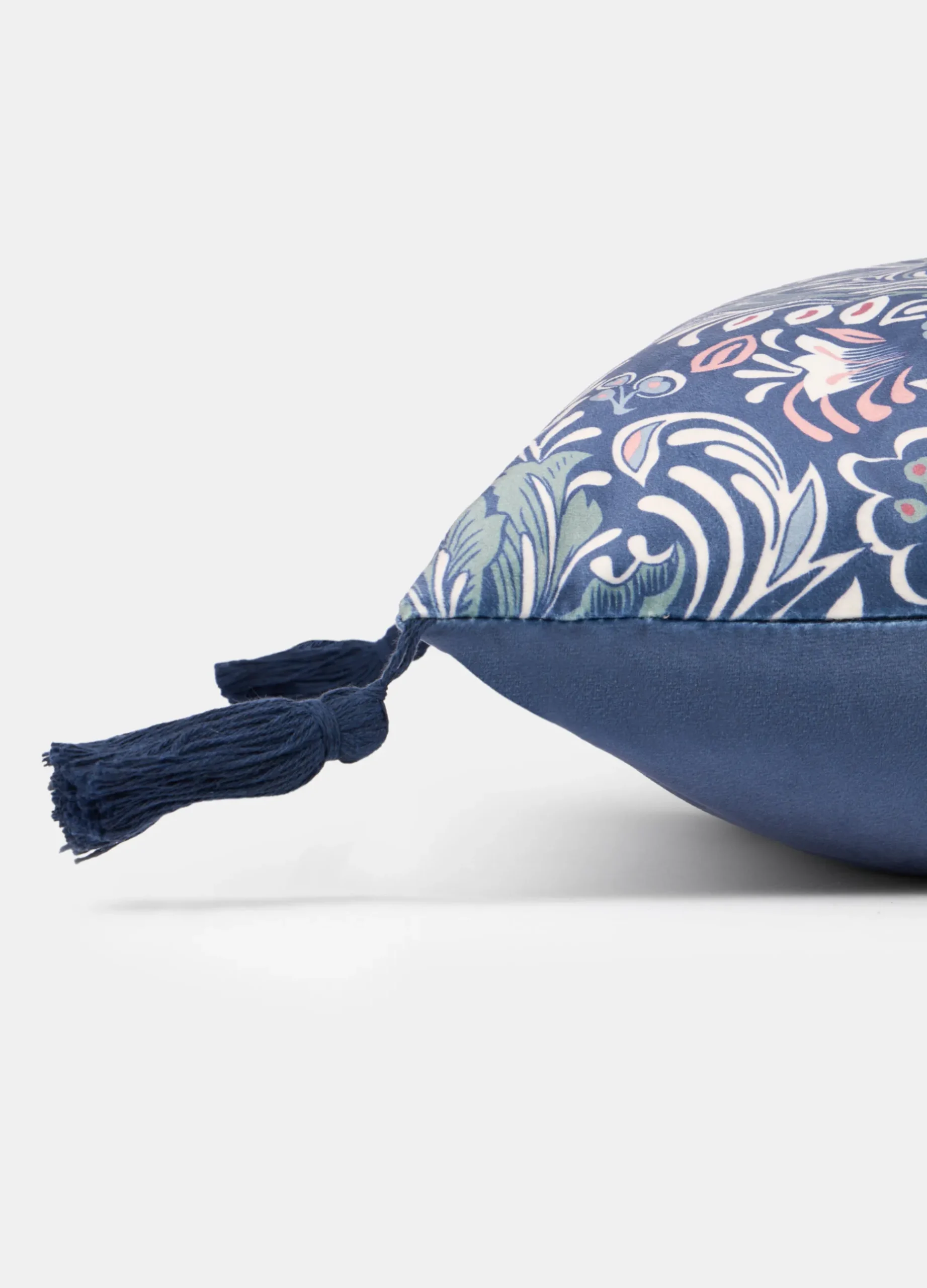 Cuscino quadrato con nappe*Croff Sale